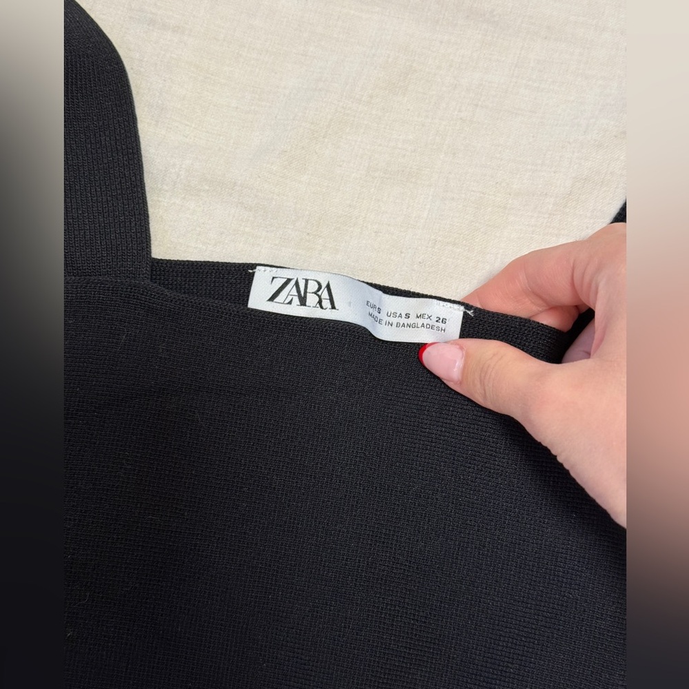 Black crop top from Zara